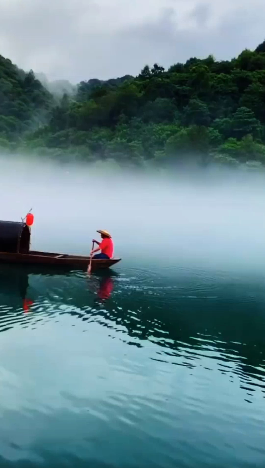 最美的风景#一山一水一扁舟,一船一浆一渔翁,一缕青烟横水际,蓬莱