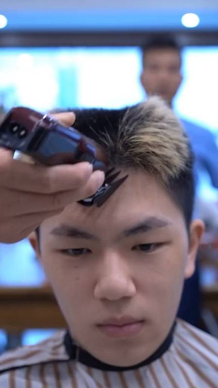 不怕查女大波浪,就怕寸头带条杠9898-全民小视频