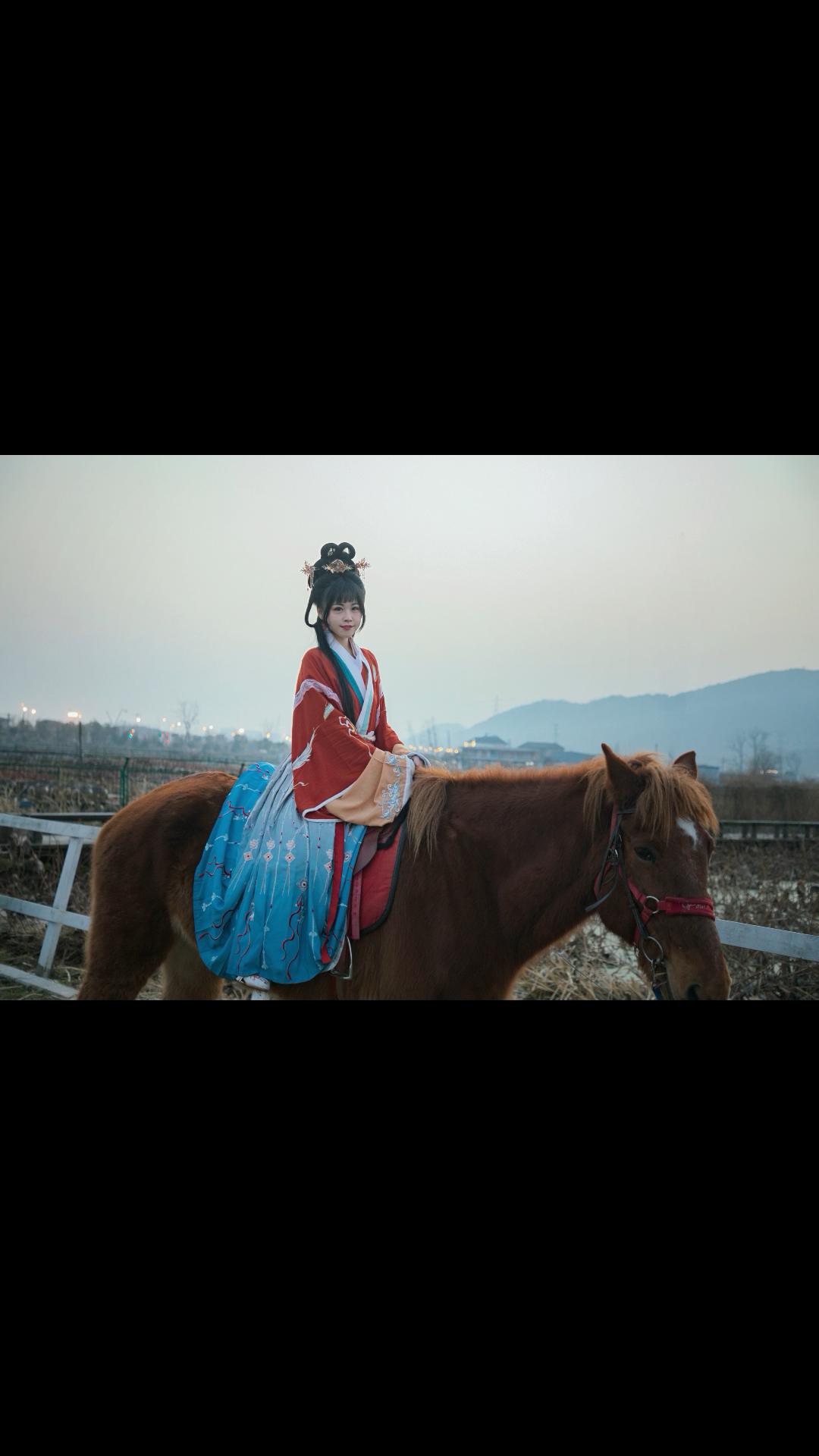 尝试穿汉服骑马!