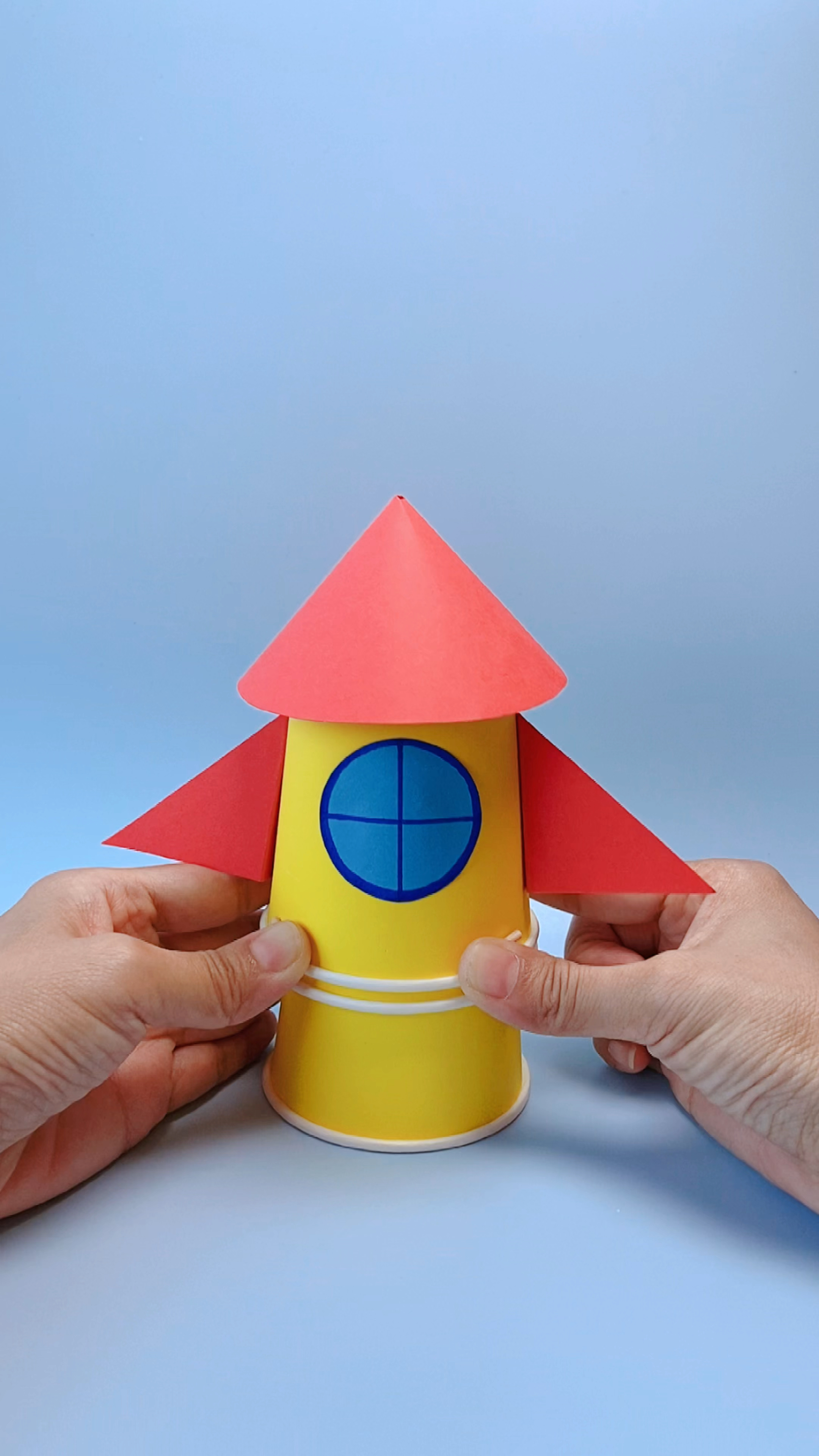 纸杯不要扔陪孩子做能发射的火箭