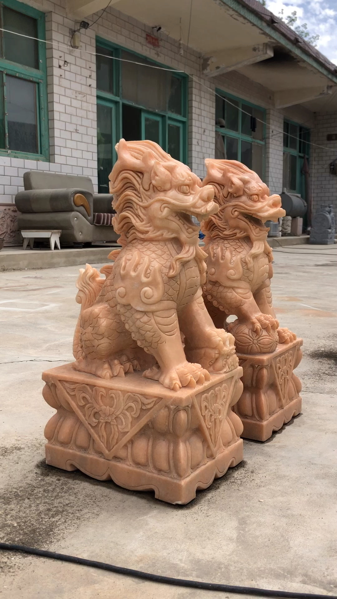 旅游进行时#晚霞红石雕麒麟招财进宝辟邪摆件