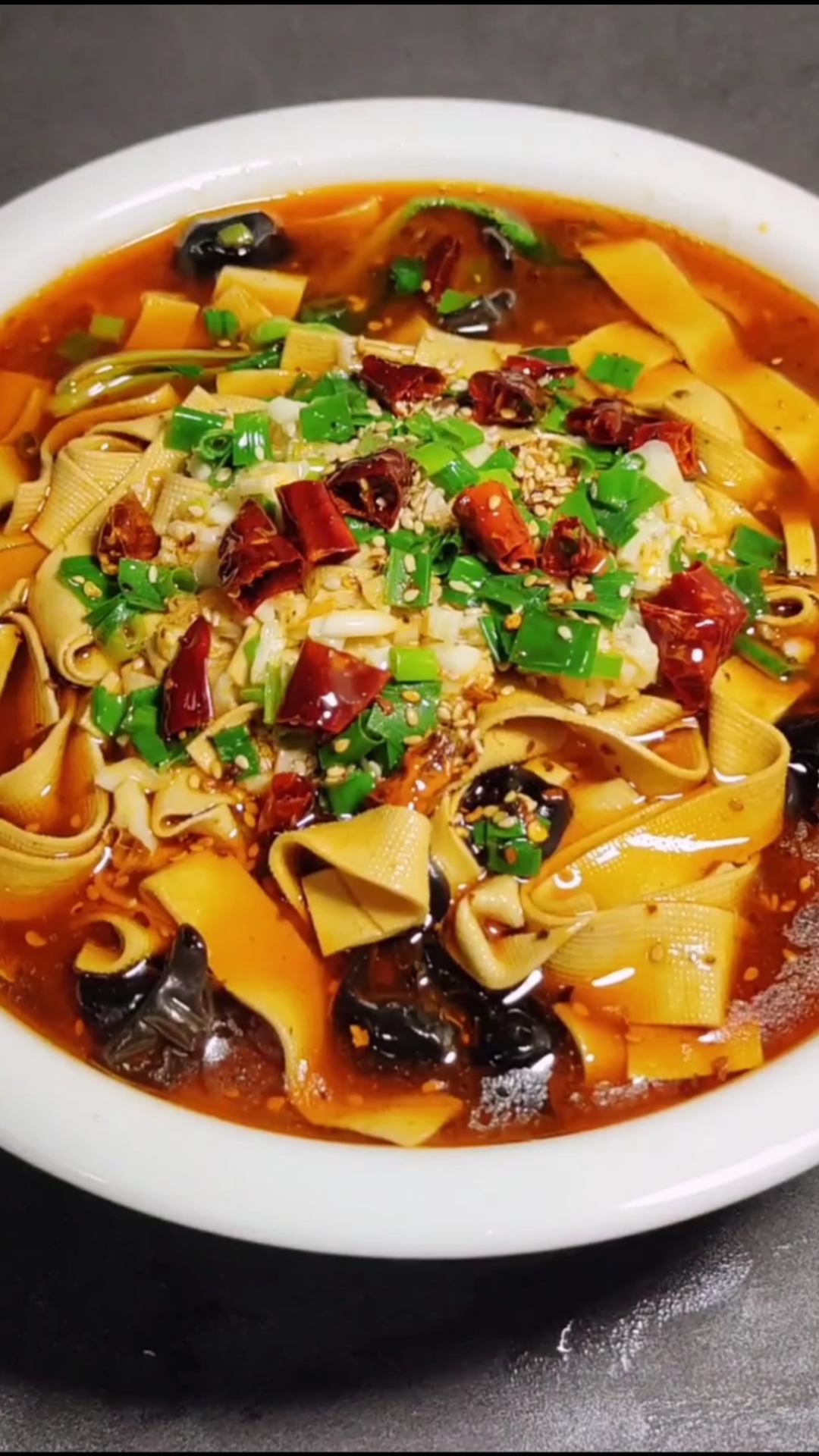 水煮豆腐皮,好吃下饭,一次可以吃八碗米饭