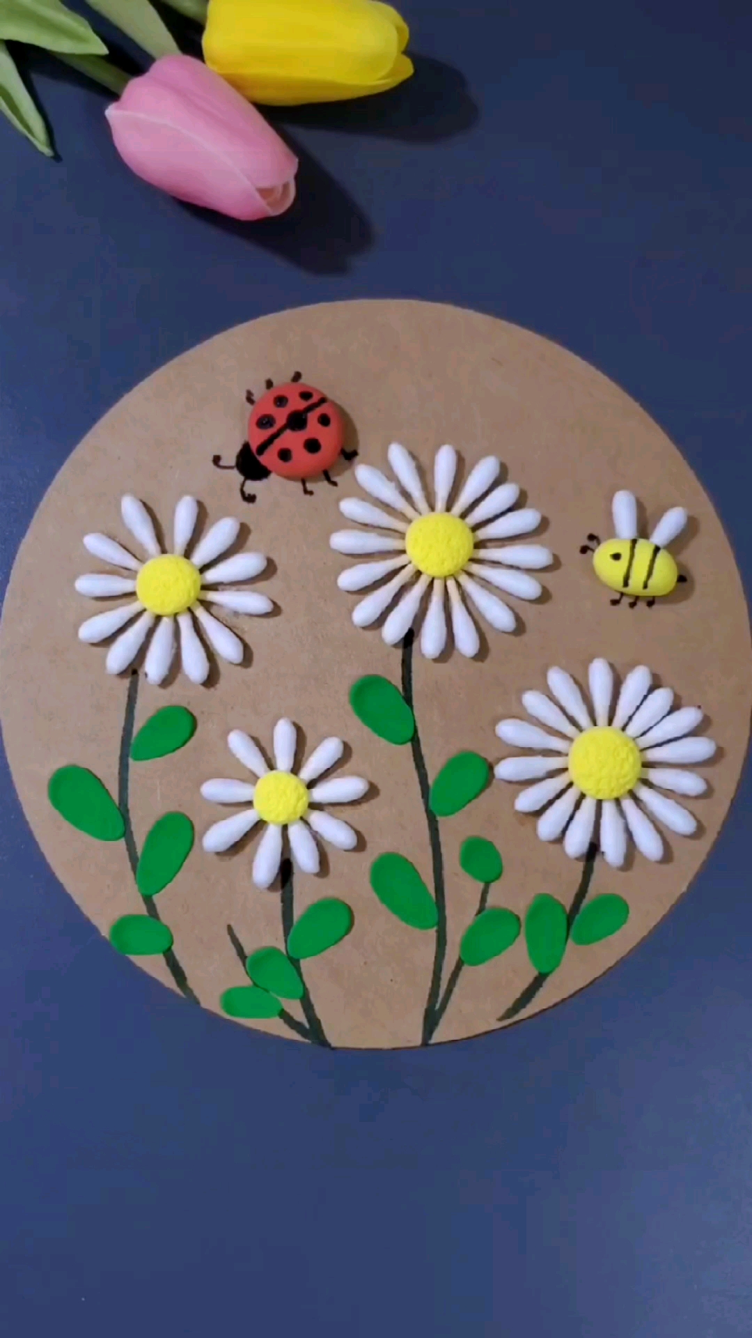 手工制作#用棉签就可以做的小雏菊,快带孩子一起试试吧-度小视