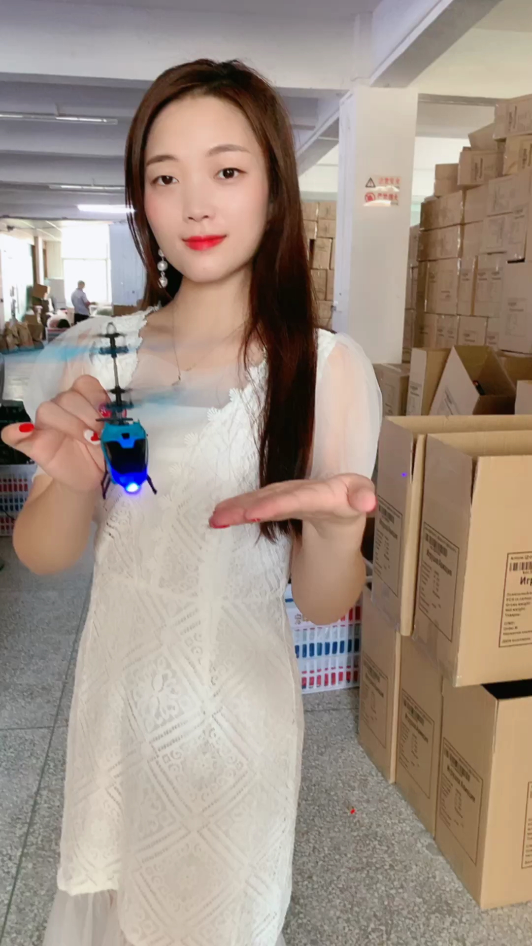 90后单身女老板,广东创叶4家玩具工厂认识下,愿能帮到您每天多正千儿