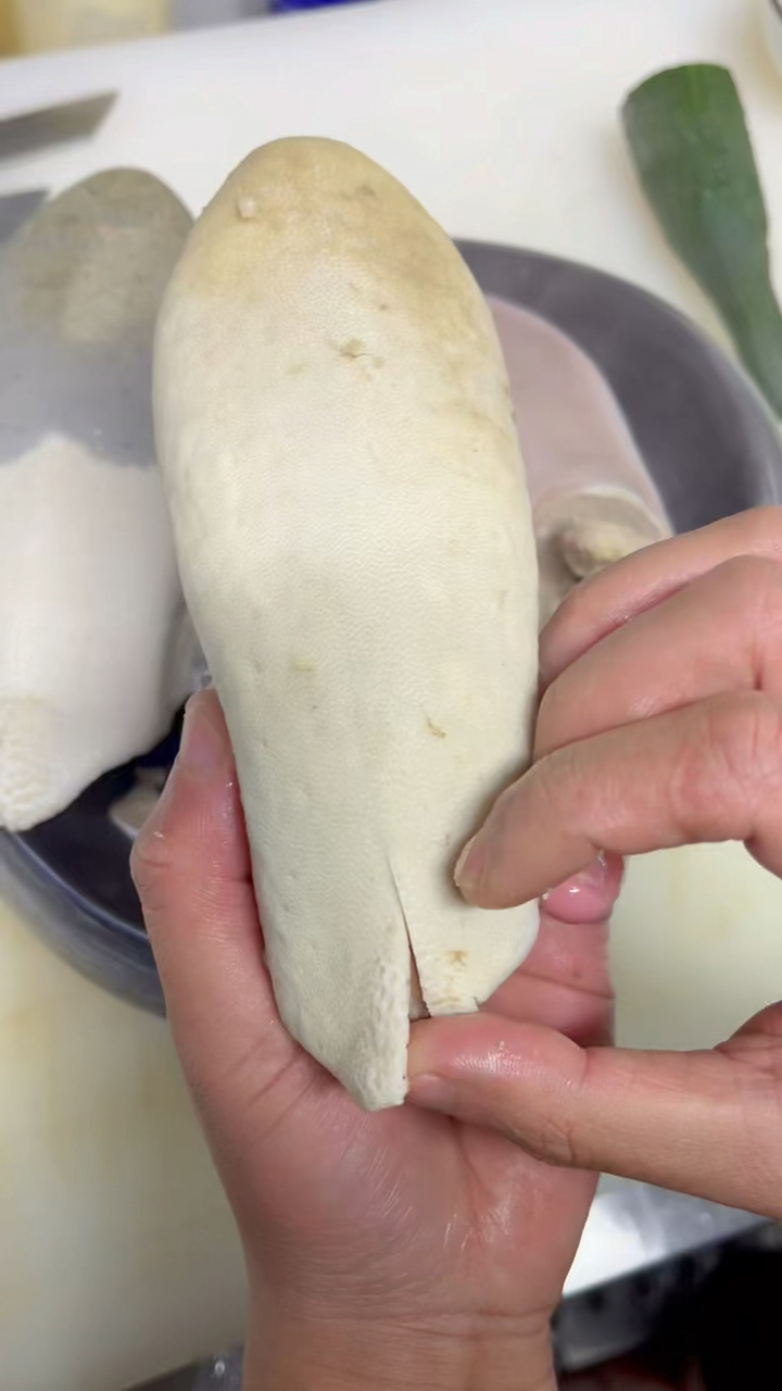 牛舌牛舌头去皮大家看看这个牛舌怎么样