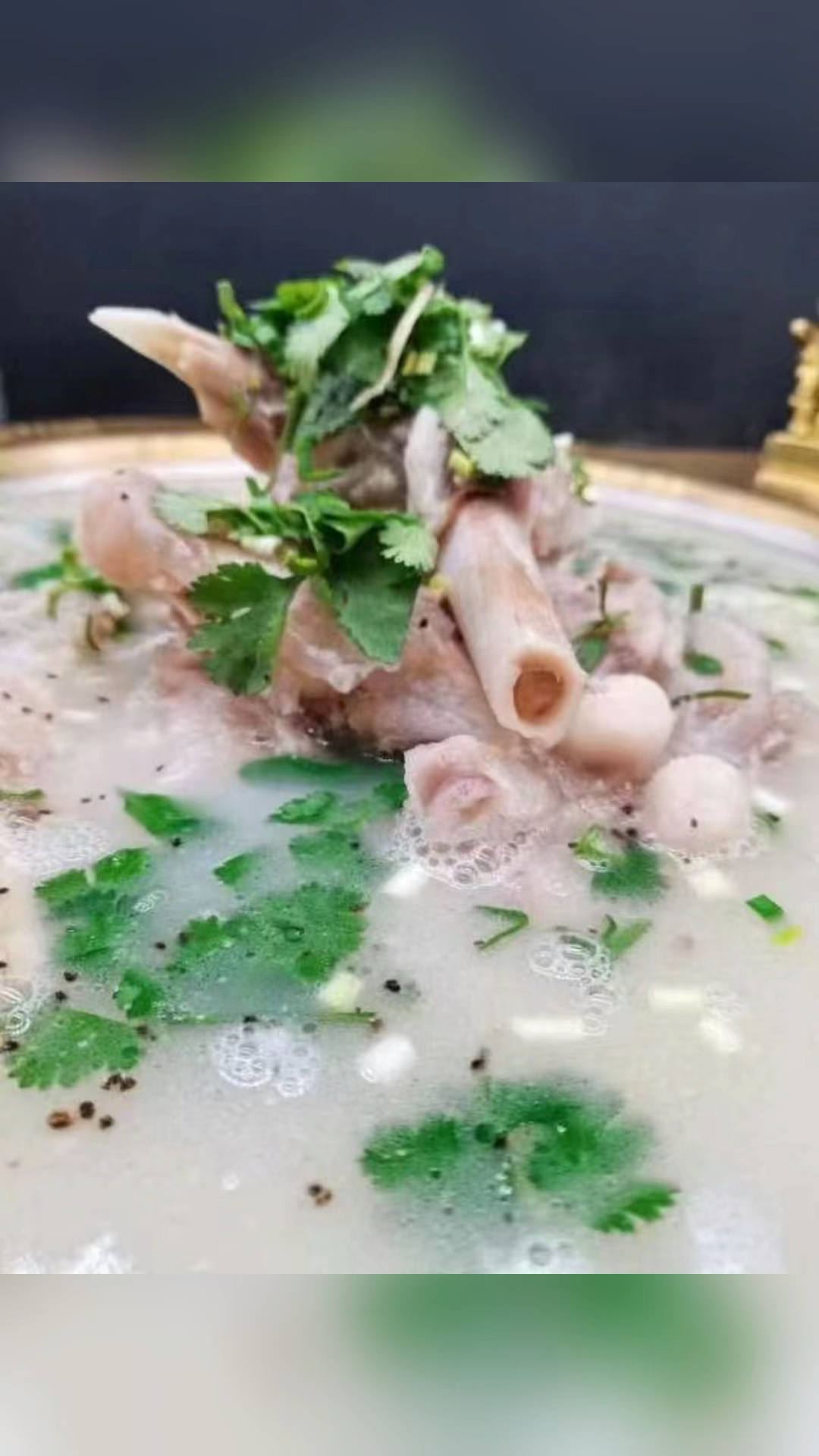 羊肉汤#熬羊汤加羊油,你用的是哪个部位的羊油?一碗羊汤的浓白之路!