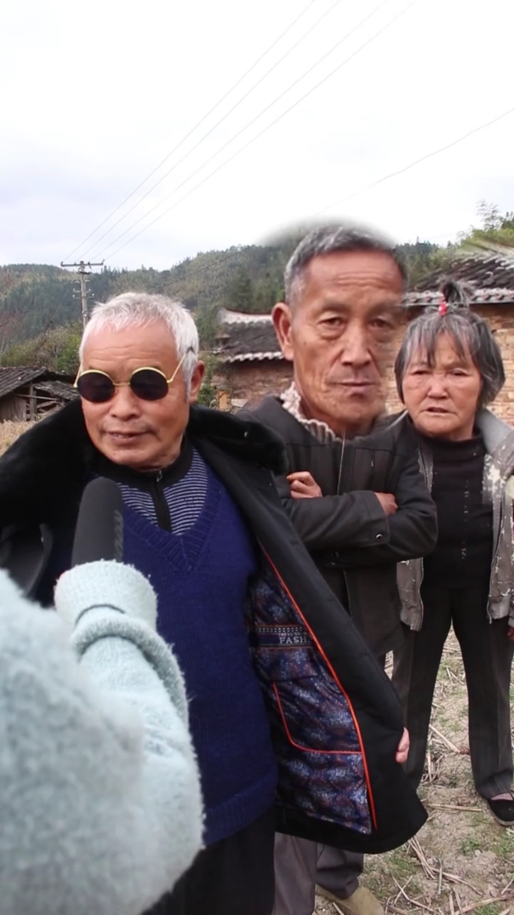 是六爷太狡猾,还是村花太天真?