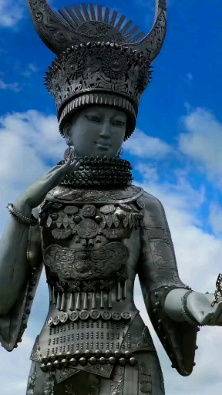 #航拍#航拍苗族最美女神仰阿莎!-度小视