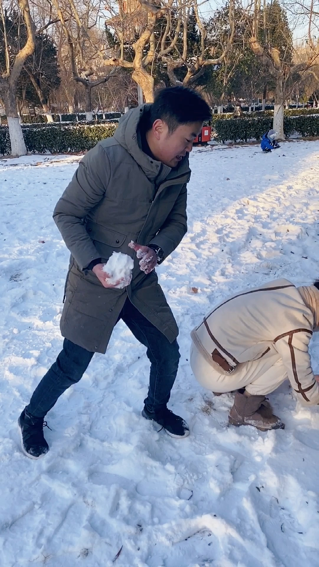 搞笑段子剧#约你喜欢的人一起打雪仗吧!