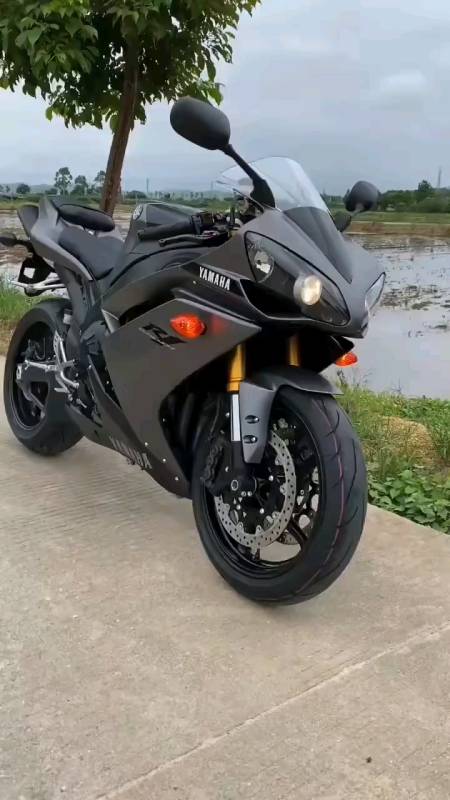 2008年雅马哈r1美版无马力限制前后一对全新胎车况巅峰状态