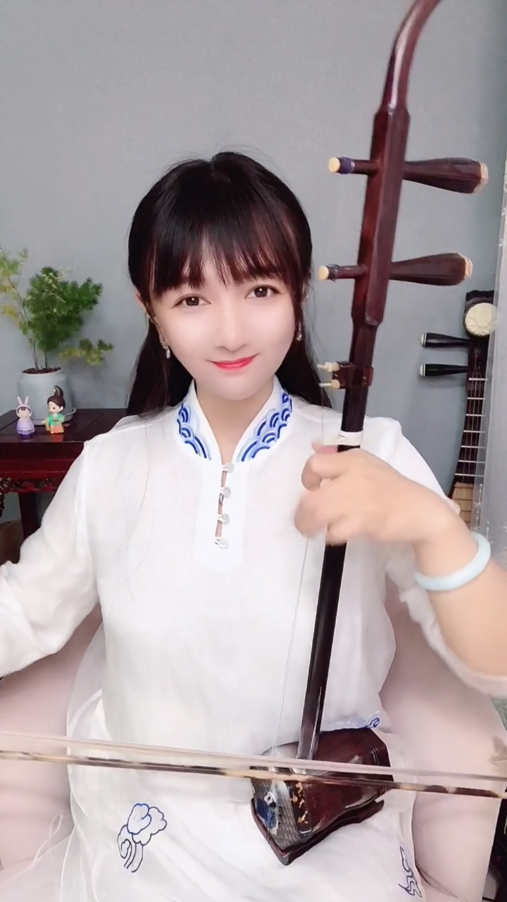 迷惑行为大赏#姑娘二胡拉奏【太湖美,琴音委婉细腻,柔美醉人,百听