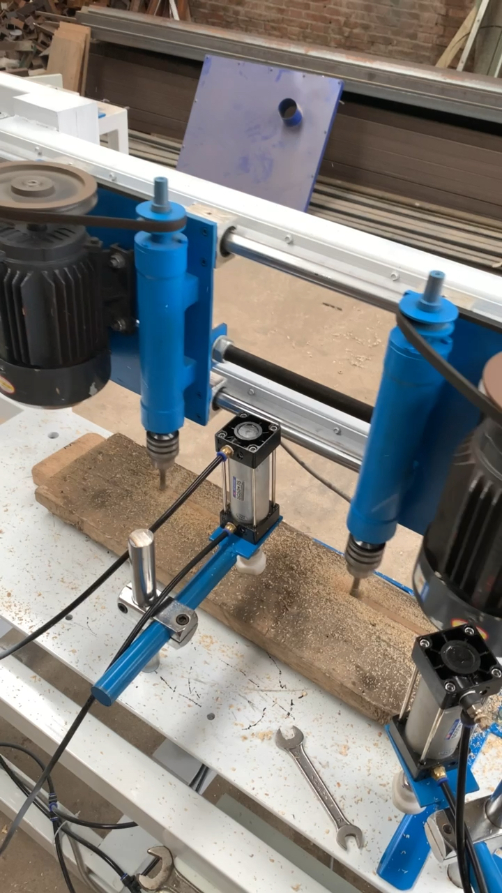 木工机械设备木工双轴打孔机一次打两个孔打孔光滑圆润