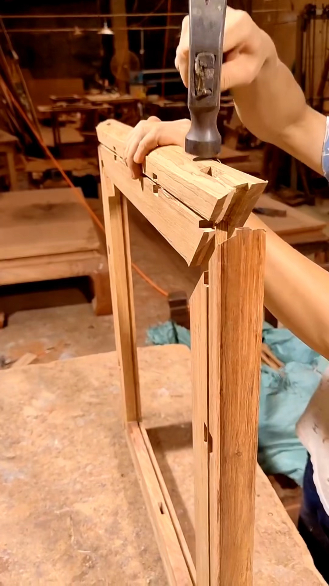 #榫卯#这就是鲁班榫卯结构工艺,让几块木头无缝衔接!-度小视