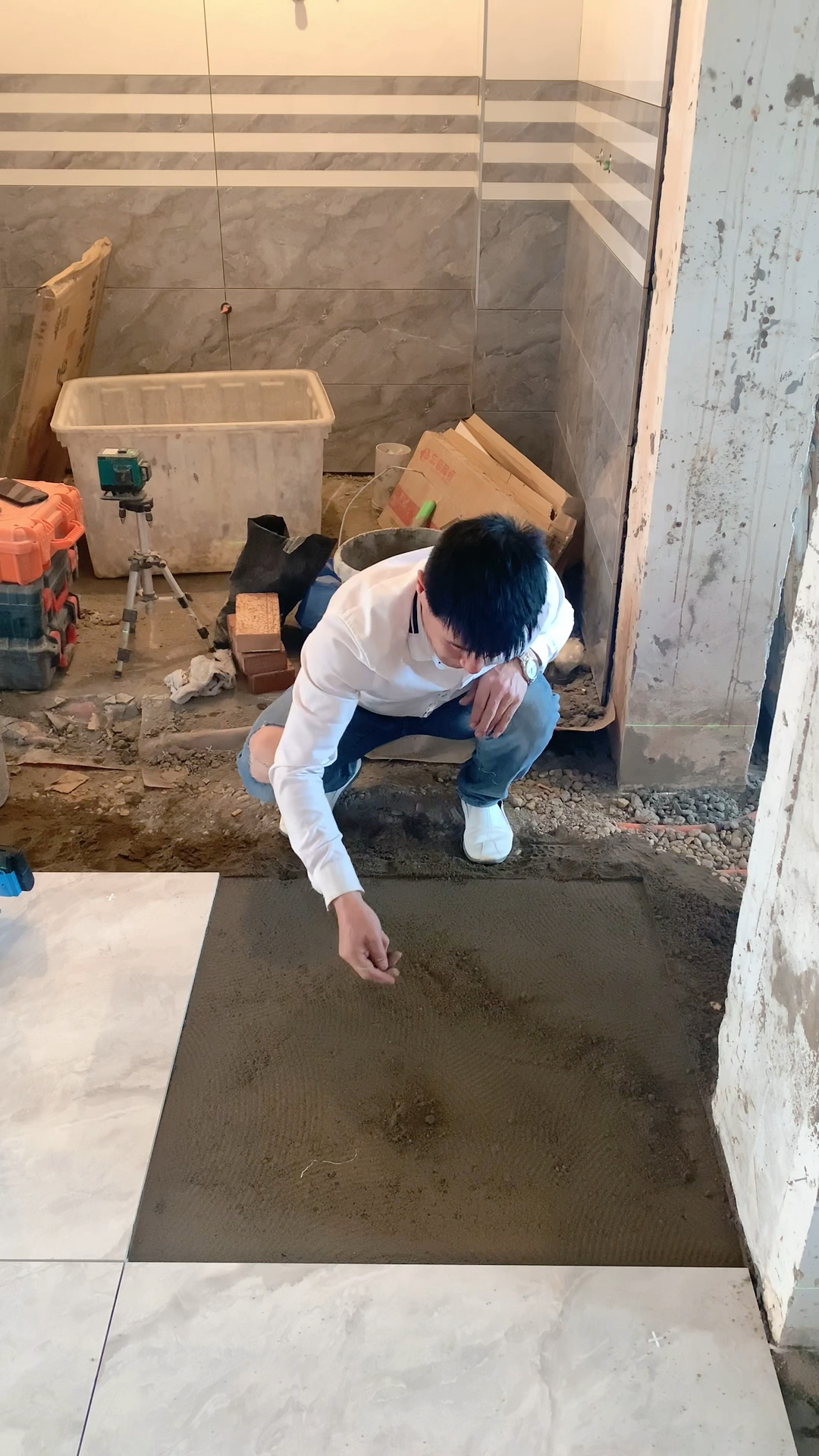 不一样的人生#浇浆铺砖不空看手法