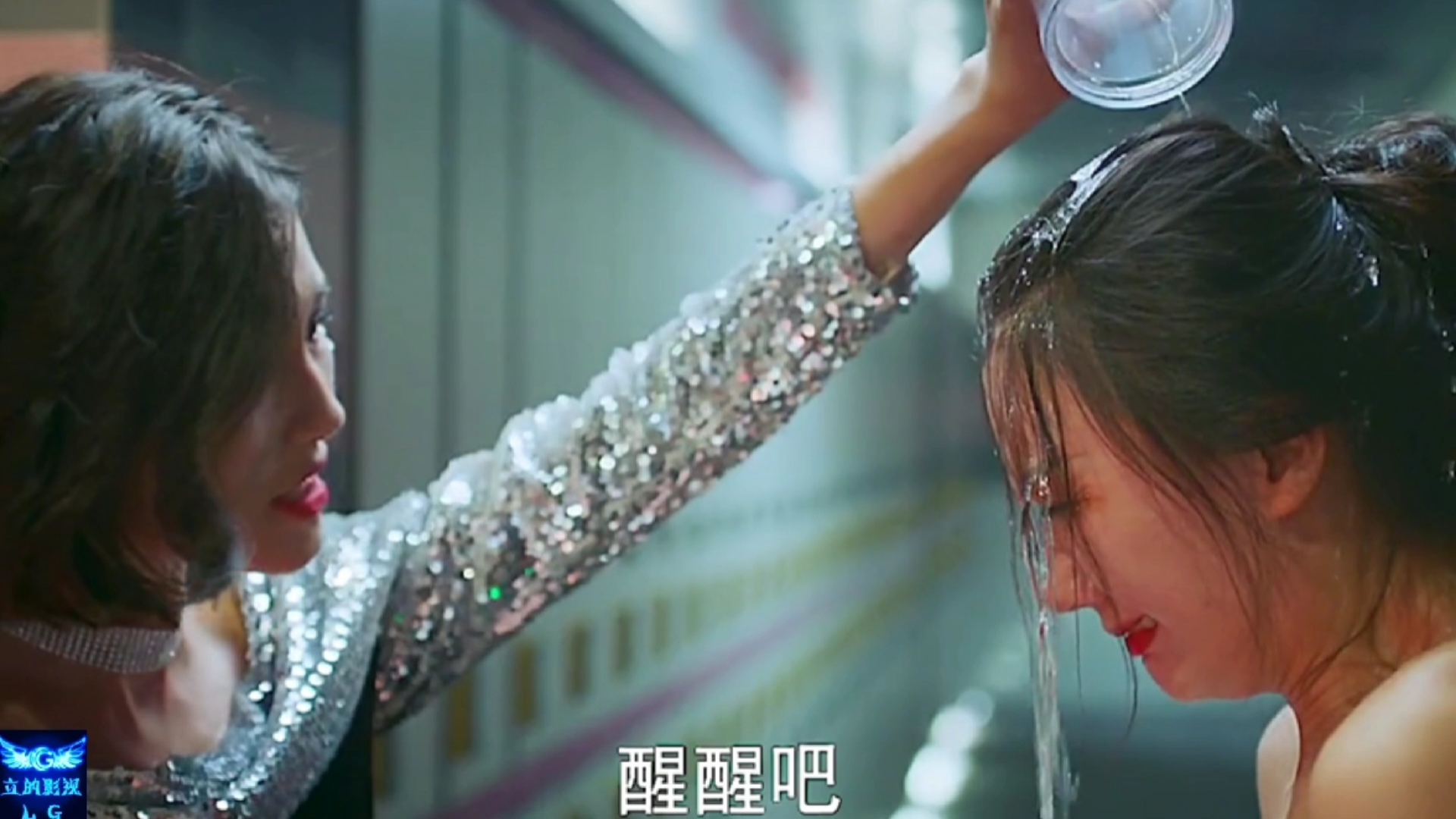 恐怖电影#也许我能忍受这一切,但我身体里的另一个她不答应!