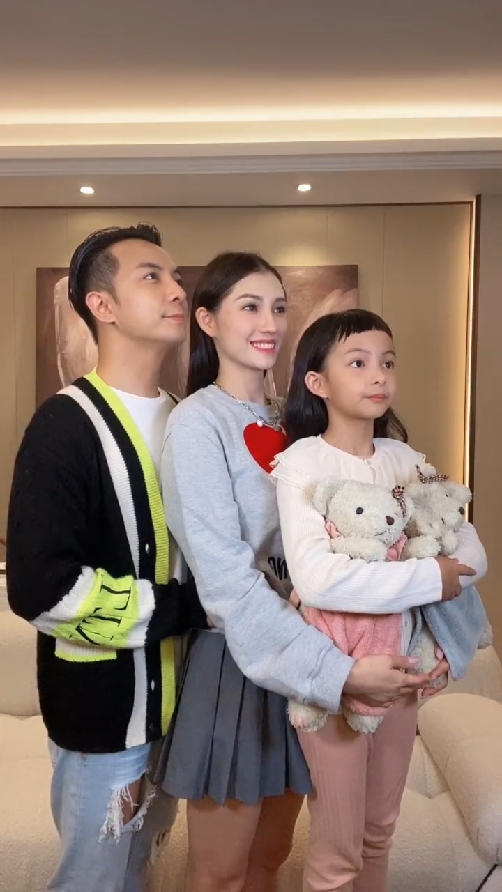 广东夫妇这个音乐很上头这一家人很逗比09