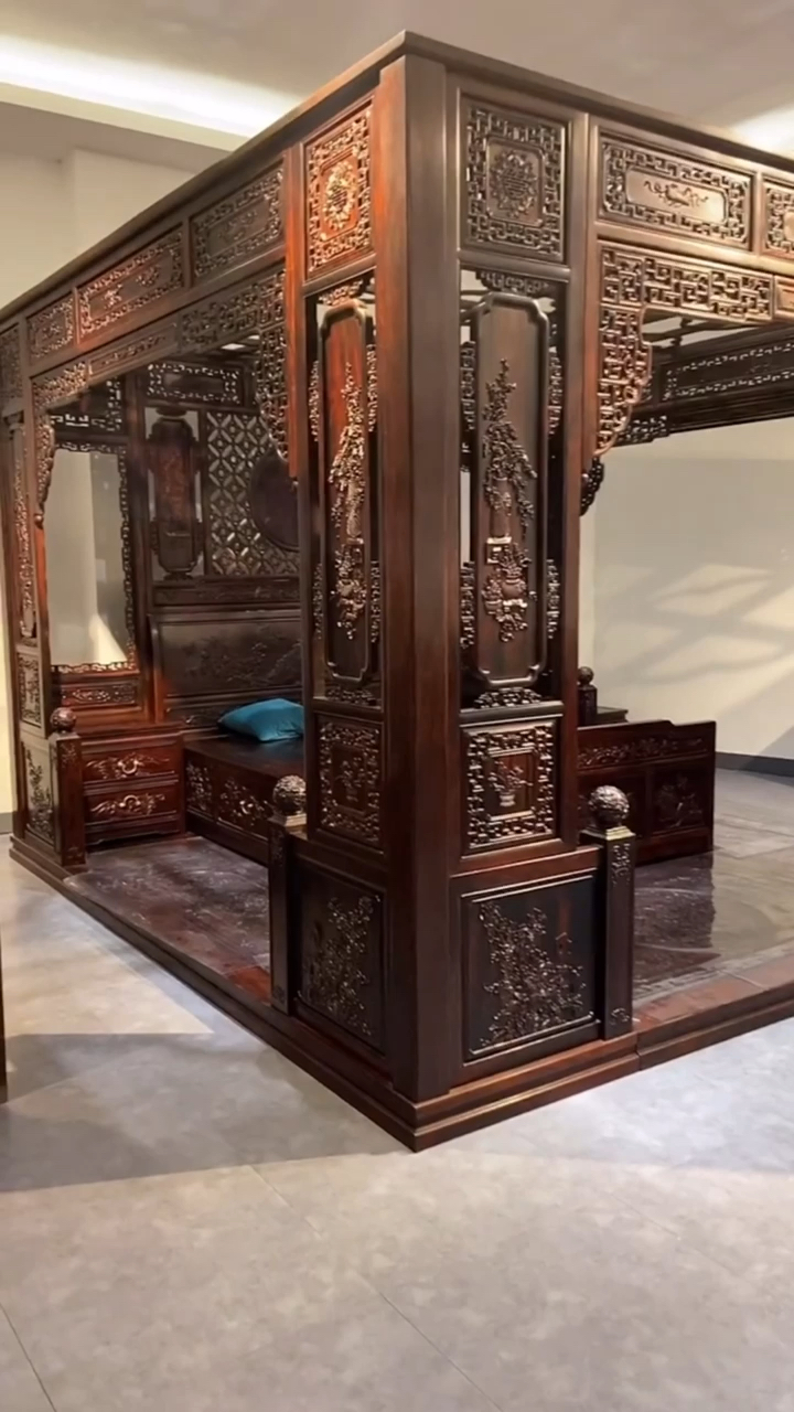 千工拔步床#古典家具中,最奢华的床?-度小视