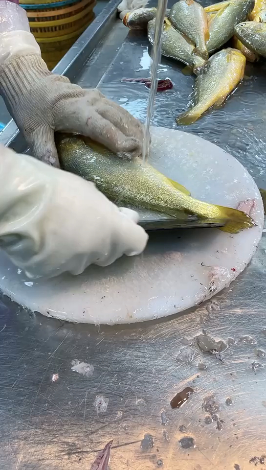黄鱼#这个分解黄鱼的手法厉害吗?