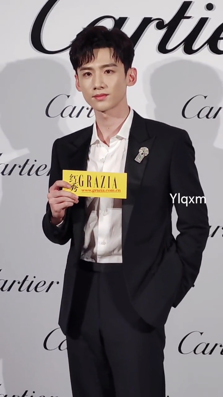 白敬亭#黑色西装造型太鲨了