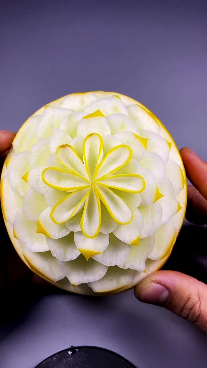这柚子皮雕刻,花式教学,好看嘛