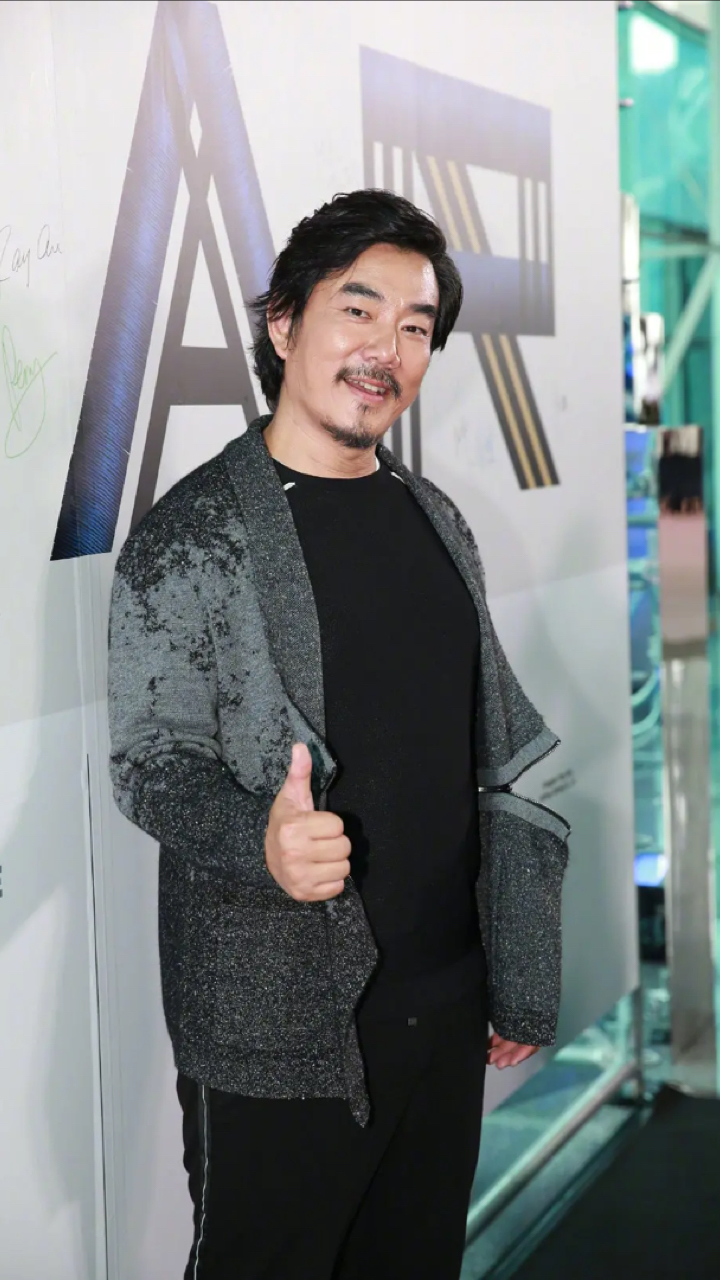 任贤齐#年过50的任贤齐终于发福,人过中年身材只要发福马上就多了