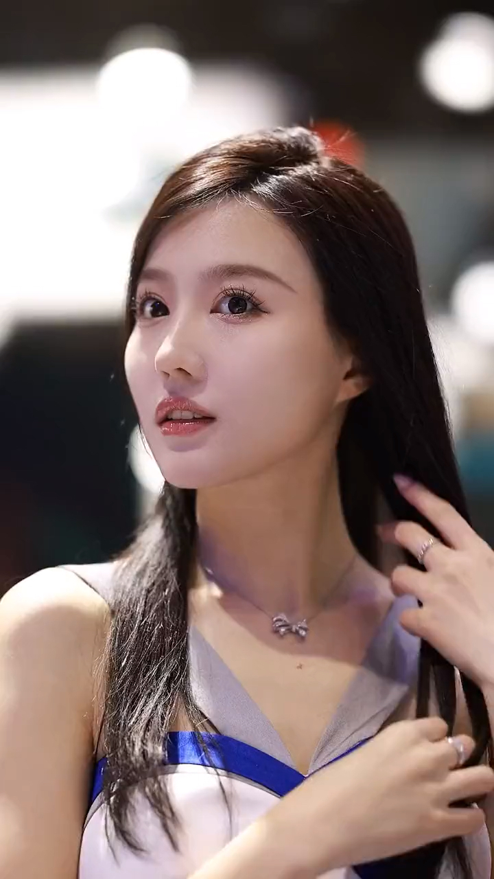 颜值大pk#最美车模之牛牛