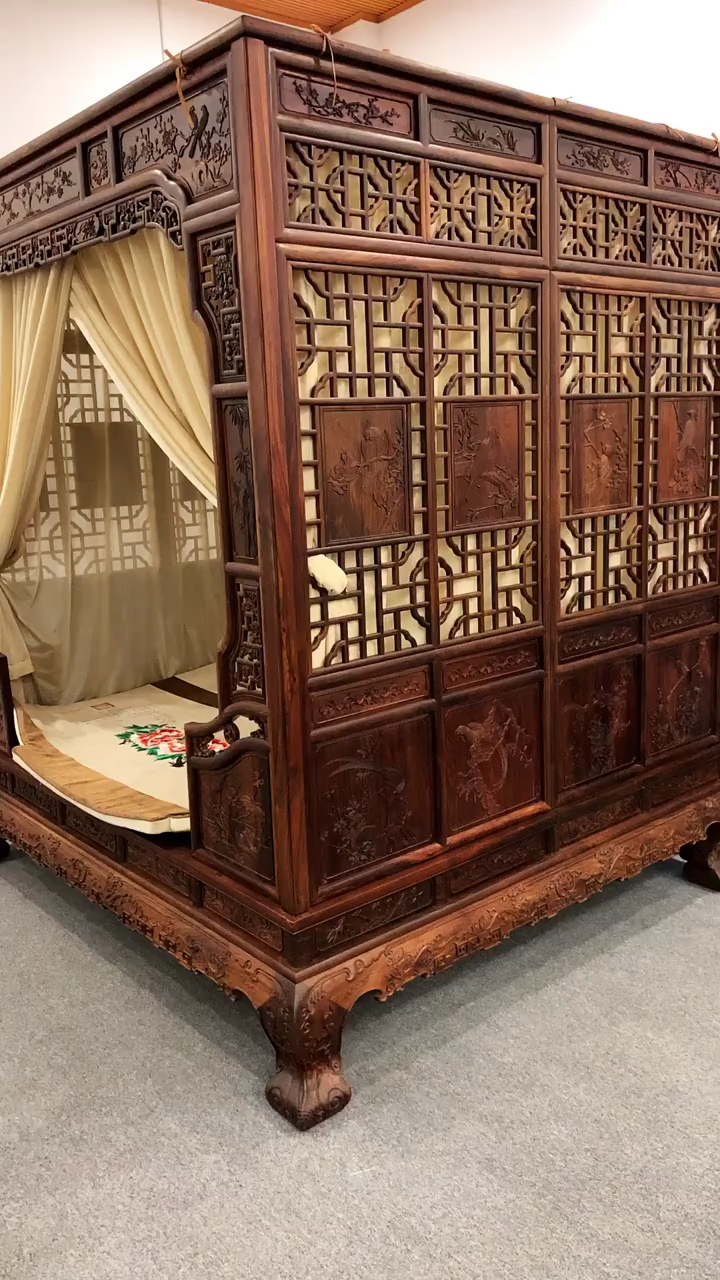 传统三面围栏架子床