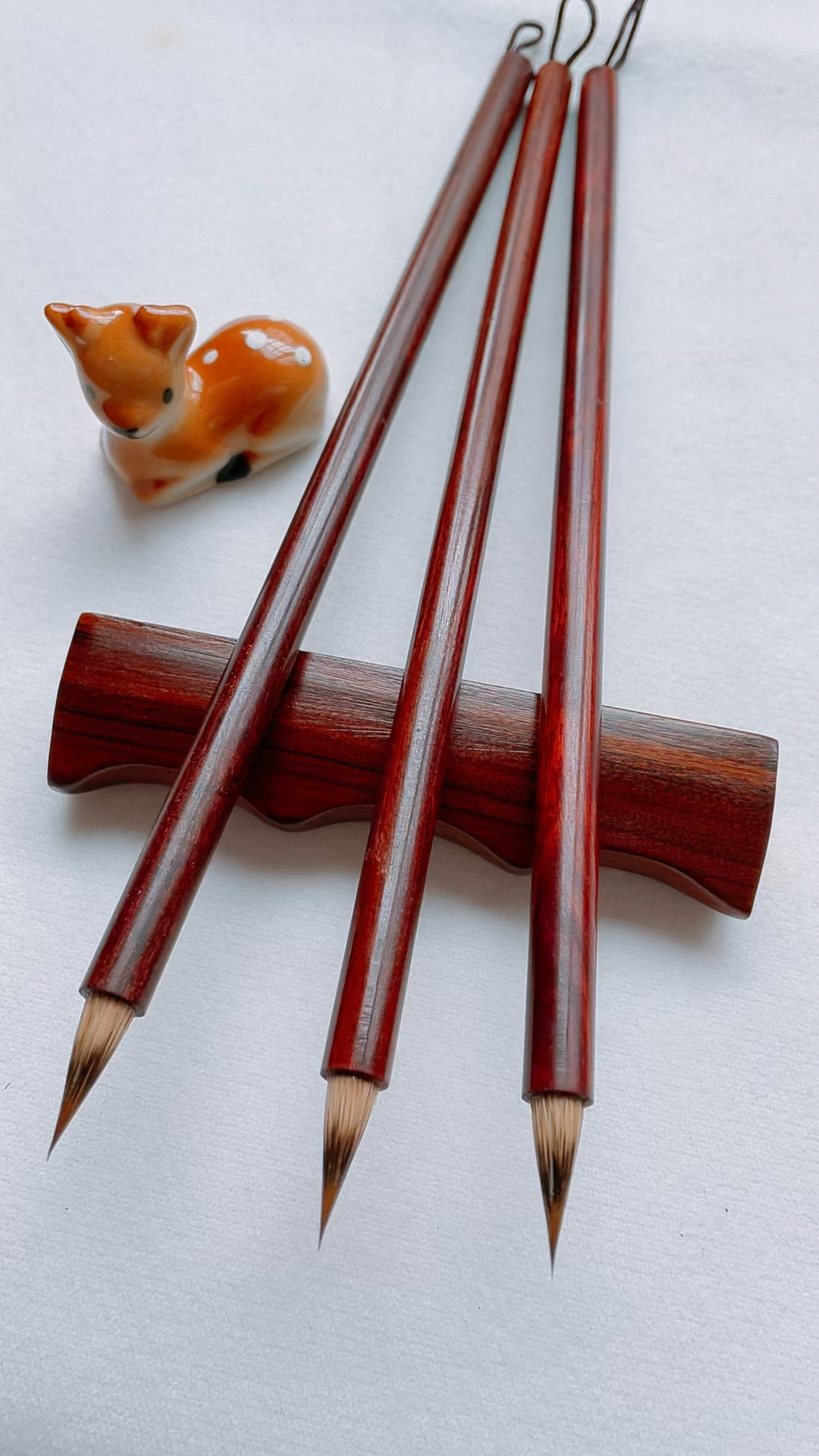 紫毫小楷笔,笔尖锋利,回弹有力,写小楷抄经都好用