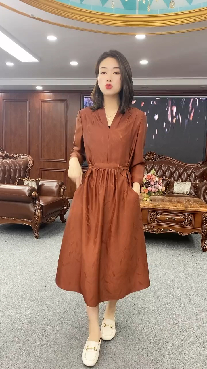 红云纱双面提花花罗连衣裙气质修身显瘦-度小视