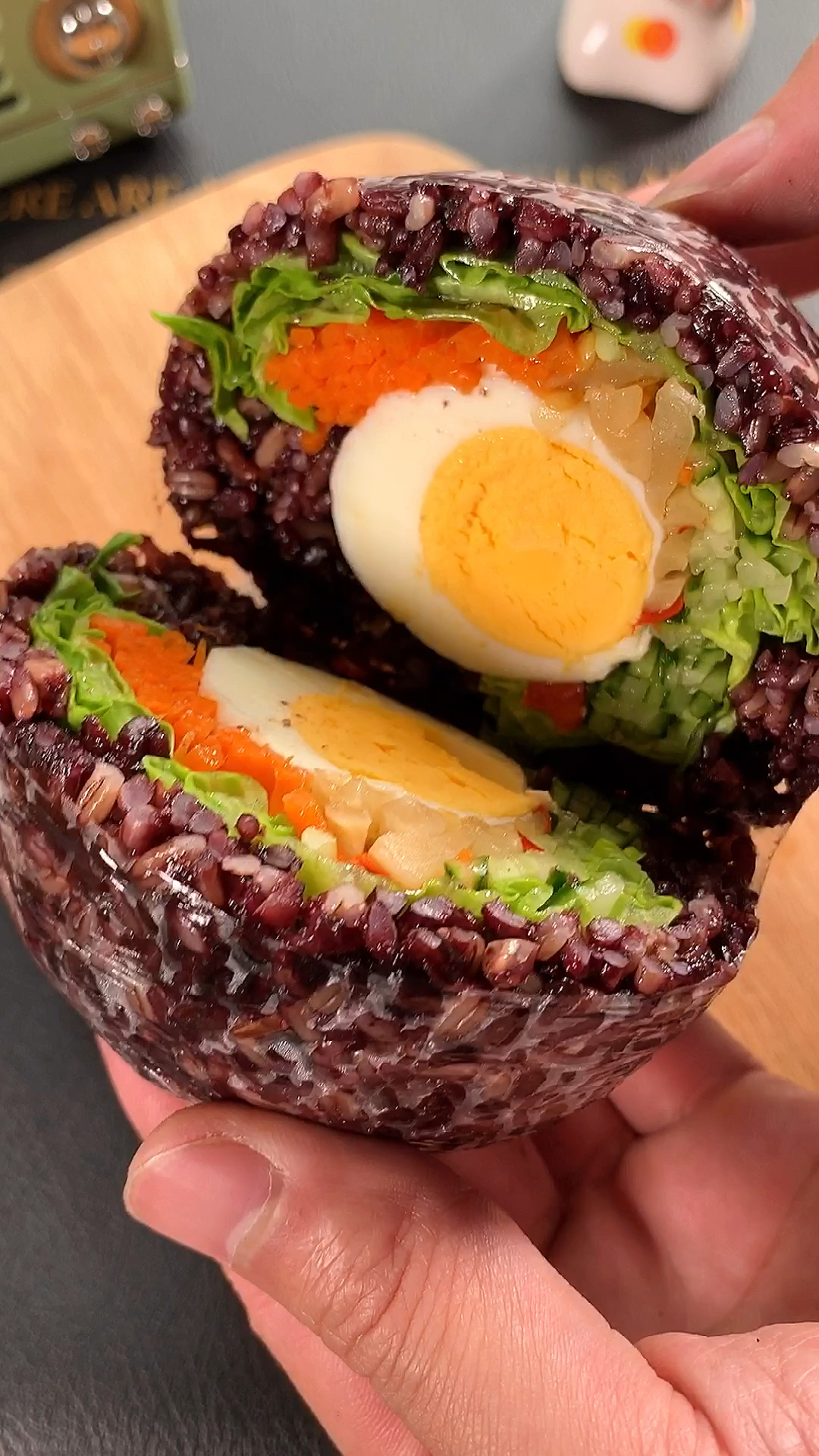 自制美食低脂低热量营养均衡的杂粮饭团早餐吃超满足