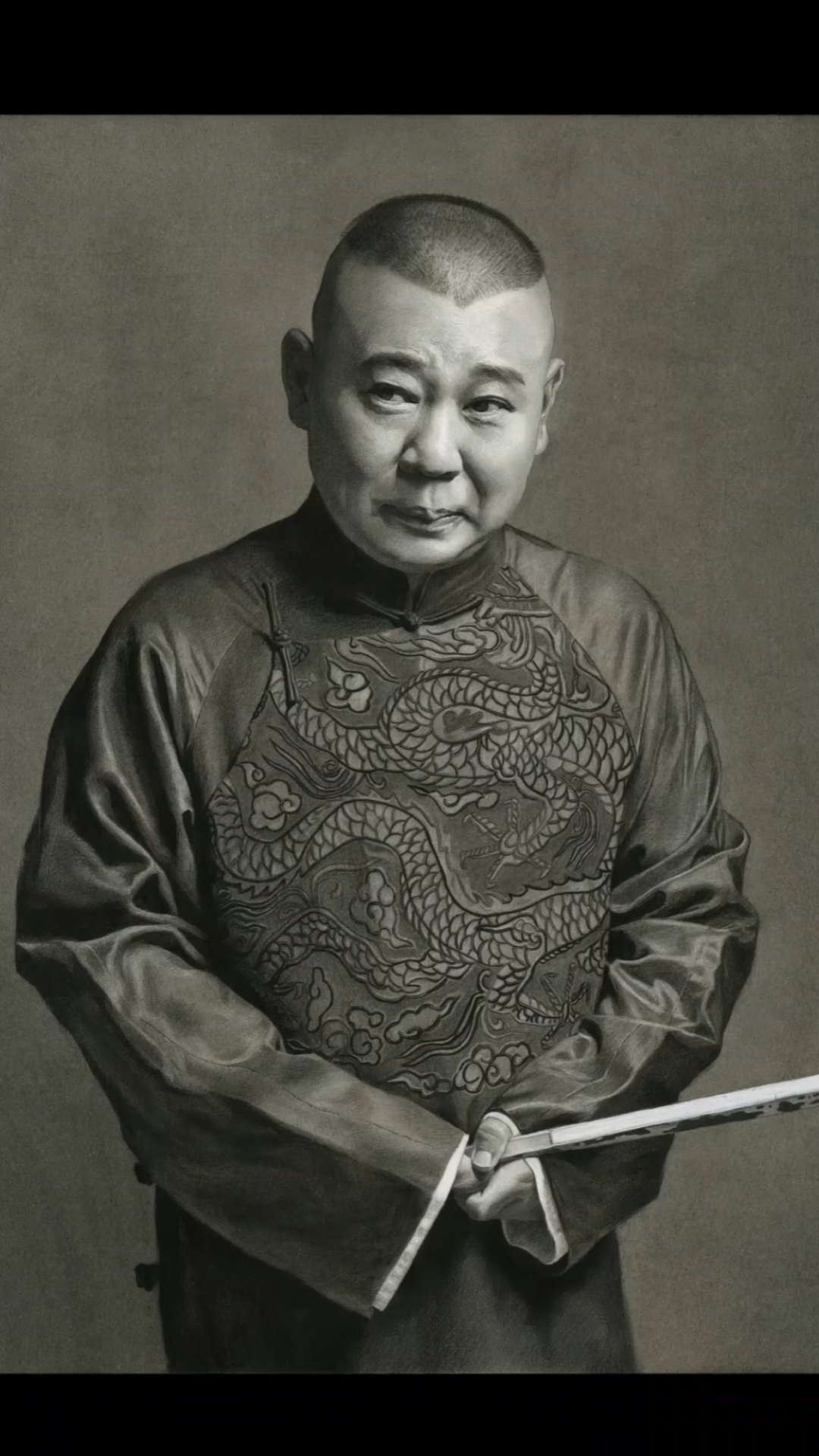 绘画#学员写实素描半身像《郭德纲》