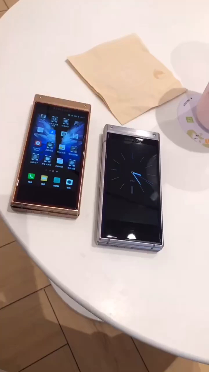 三星w2019顶配全网通,白金版玫瑰金版,实拍效果