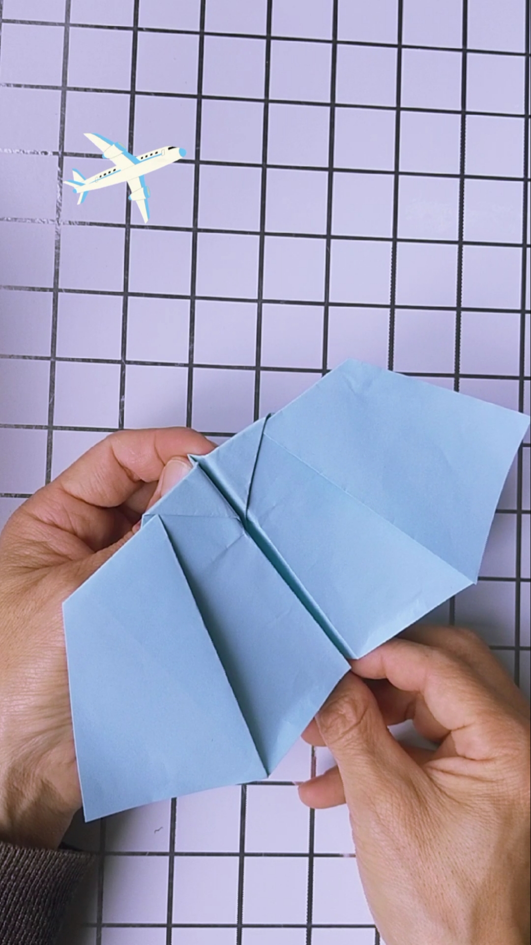 手工折纸#可以煽动翅膀的蝙蝠纸飞机!