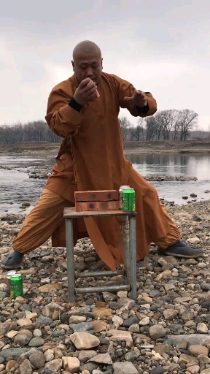 高手在民间#少林大师铁砂掌