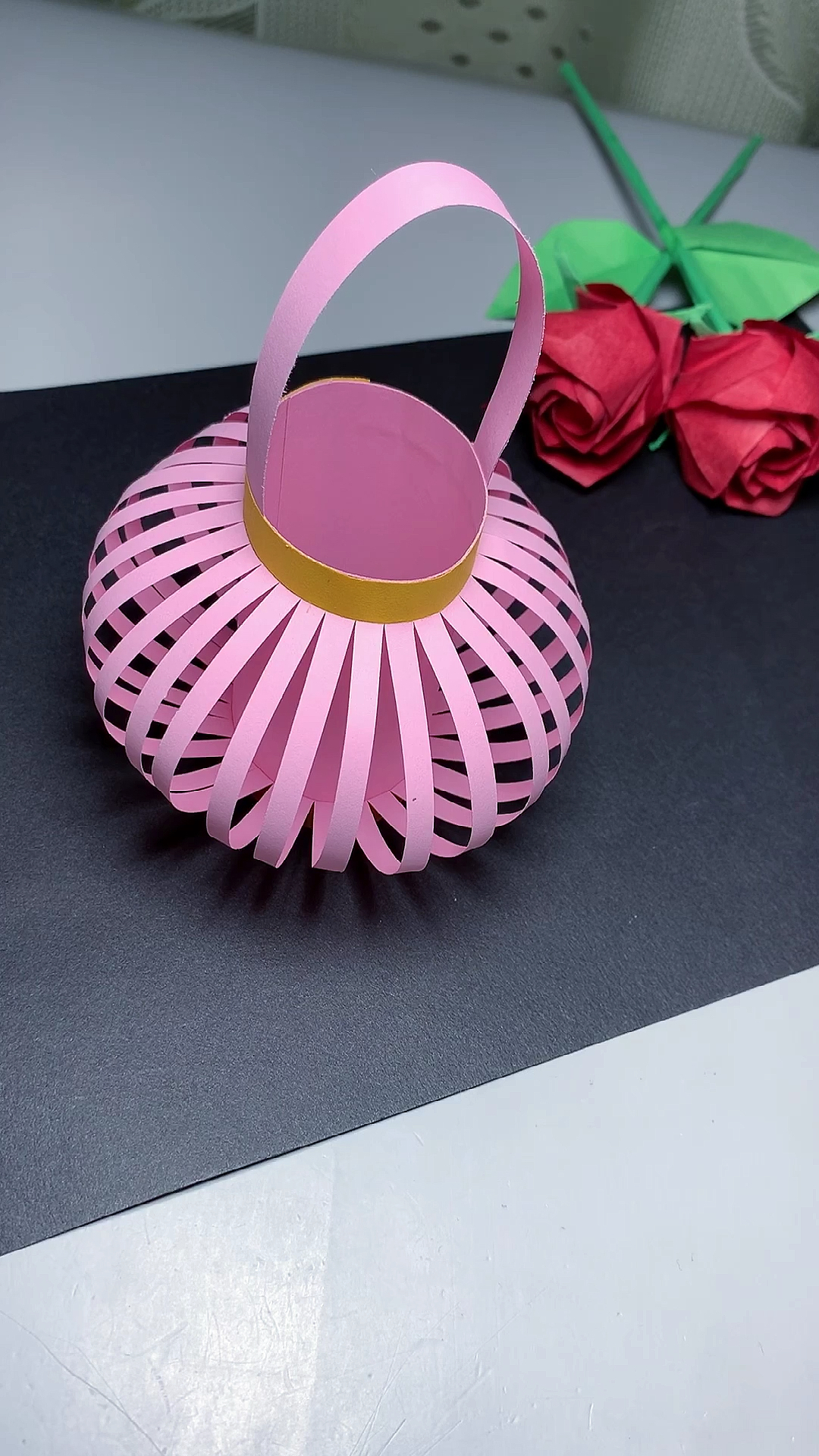 幼儿园手工#超级简单好看的手工灯笼,幼儿园创意手工-度小视