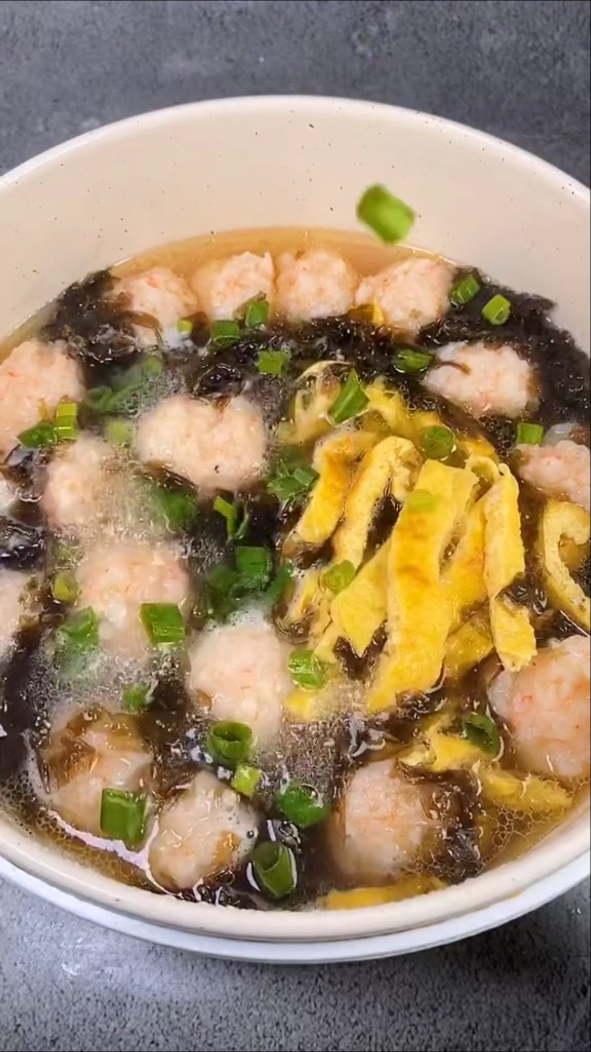 迷惑行为大赏#鸡蛋紫菜虾仁汤