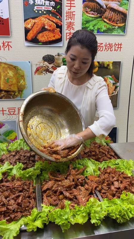 手撕素肉#先努力优秀,再大方拥有,所谓人生有所为,有所爱,有所期待