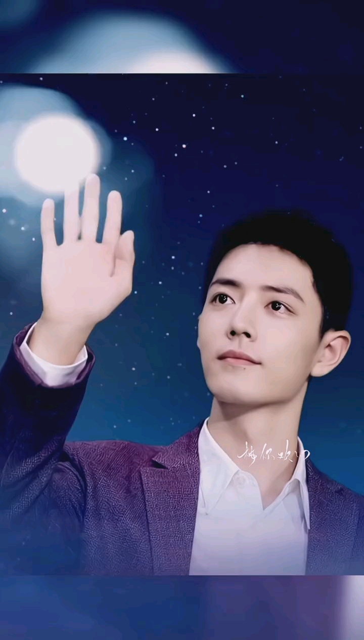 肖战#野哥第一次亮相寸头首秀气场强大王者归来英俊的卓尔不凡