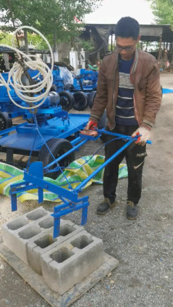 空心砖抓砖机码砖机吊砖机夹砖机垛砖机抱砖机装砖机上砖机