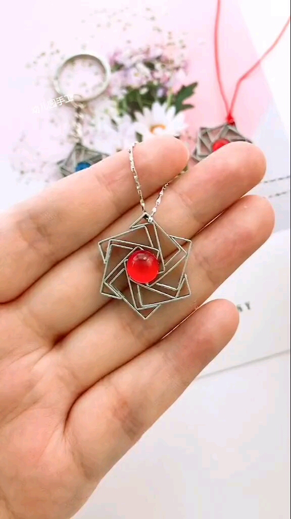 手工制作#在家太闲了,跟抖音学的订书针做六芒星-度小视
