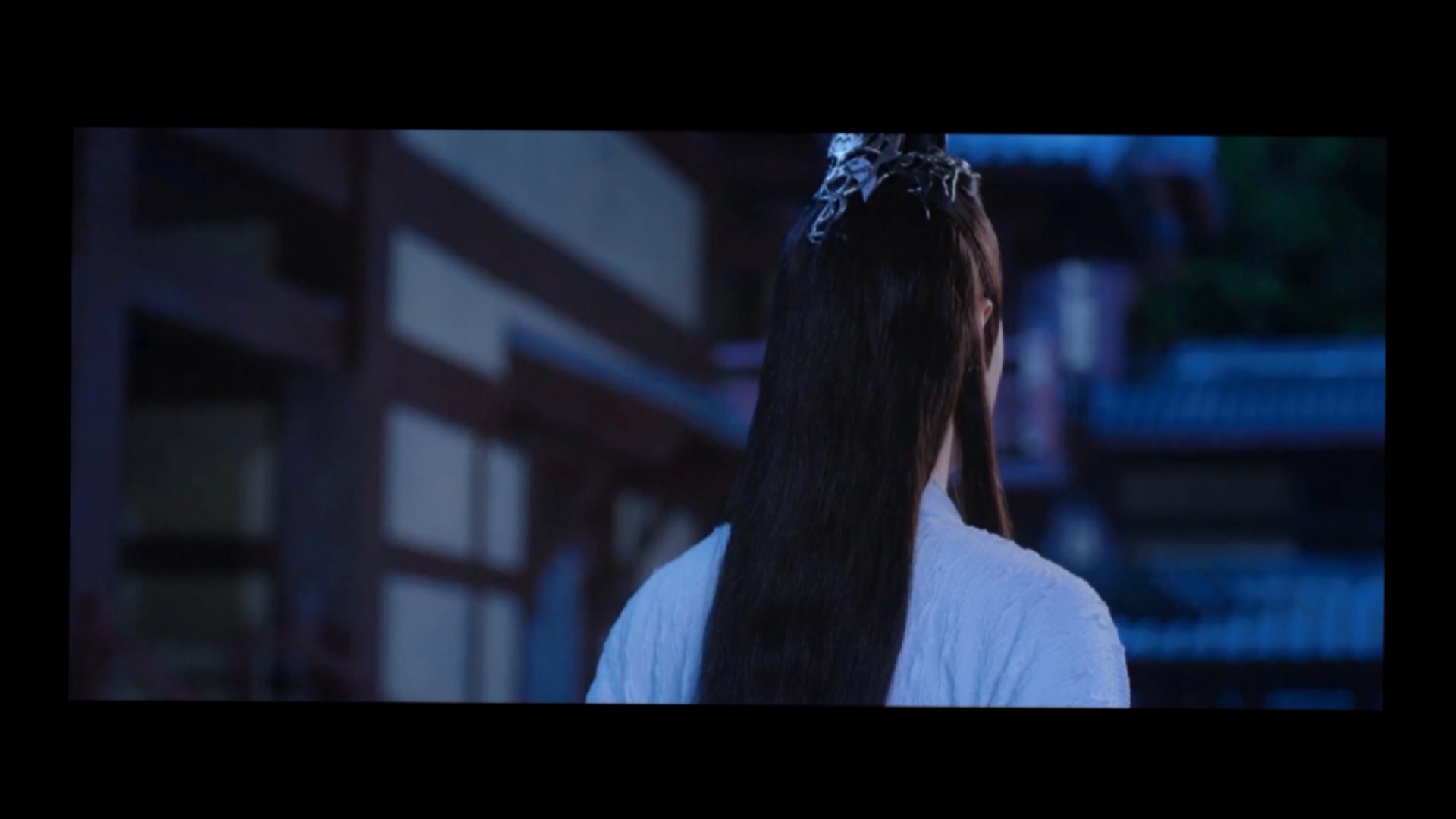 王一博#少年的肩可担风月,亦可担风雪,哪怕只是一个背影,也给了我