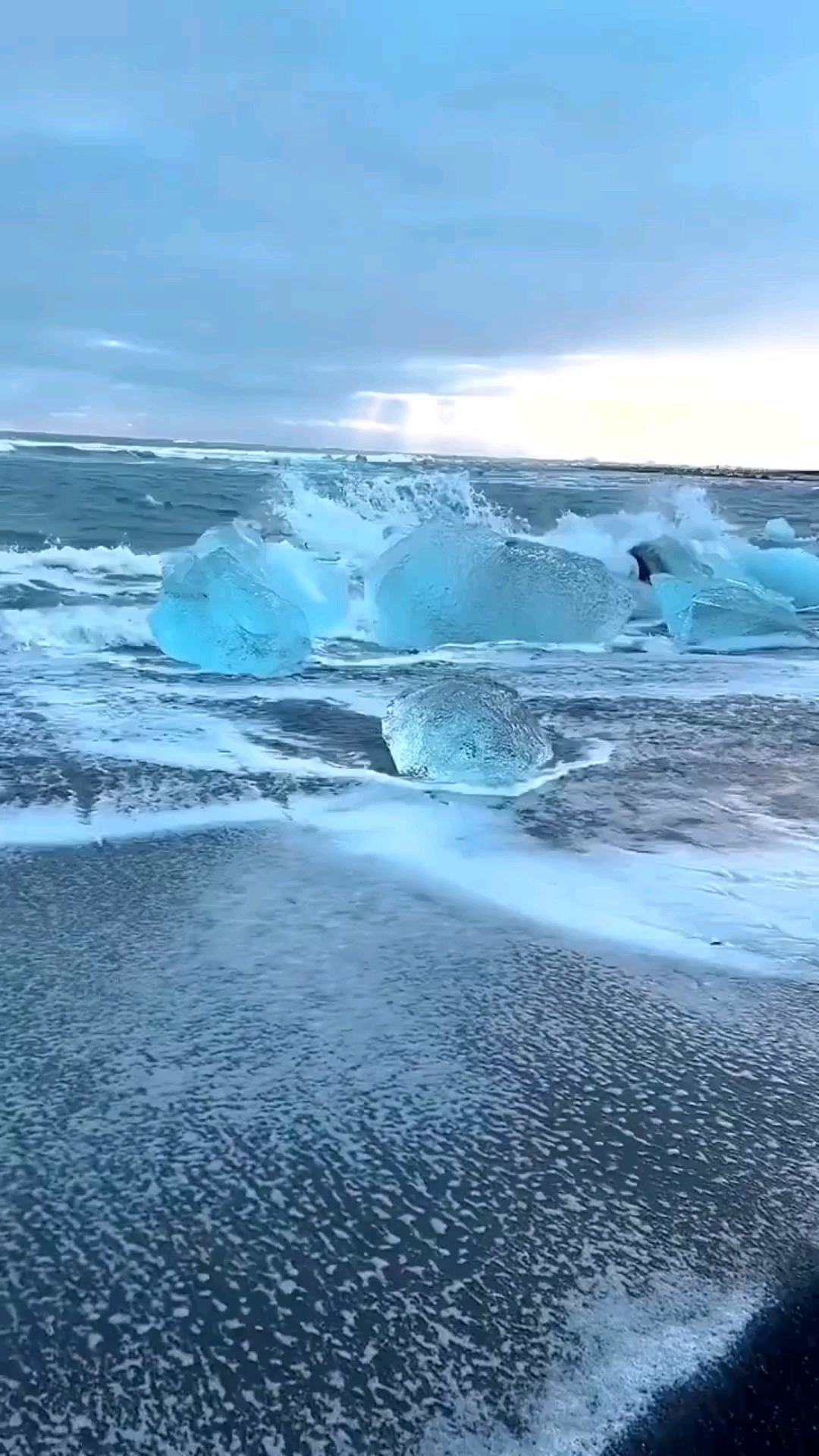 冰岛:钻石沙滩,太美了.