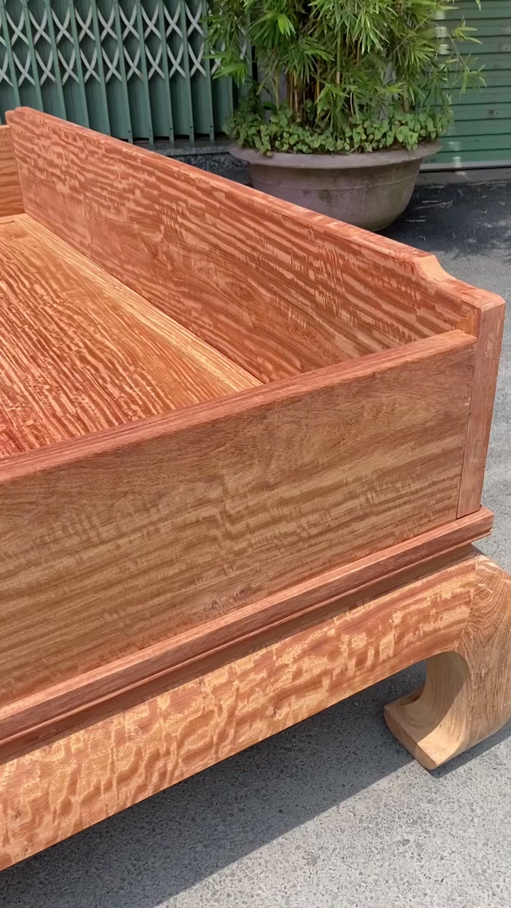 缅甸花梨木-大果紫檀三围独板罗汉床,榫卯结构