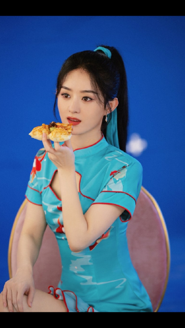 女人赵丽颖国风旗袍造型花絮图高马尾酷飒绝美