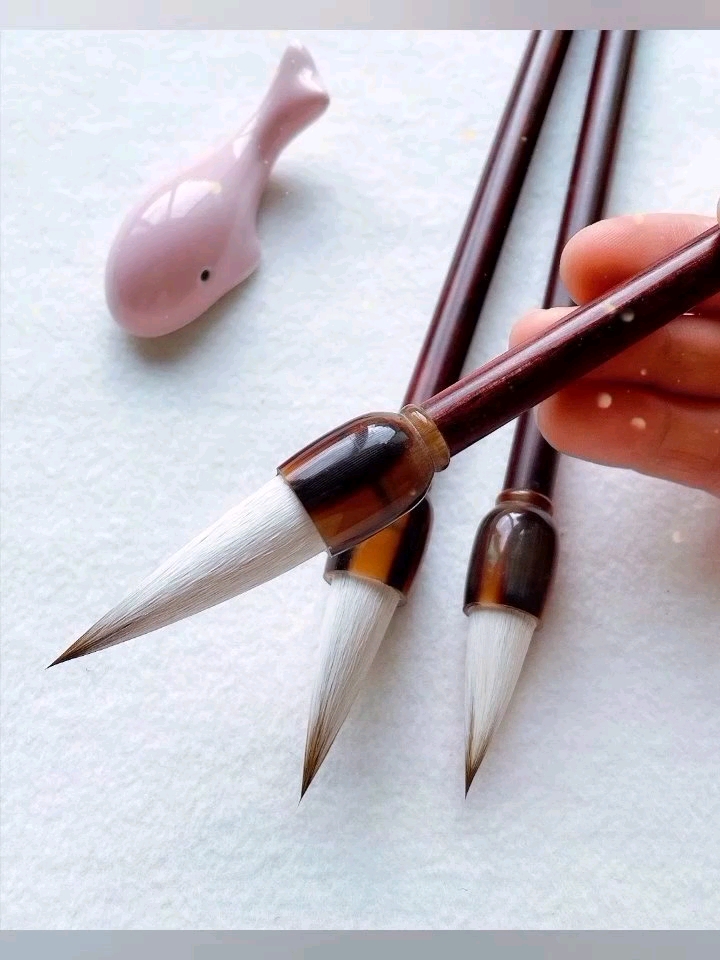 胖锋兼毫蒜头笔蓄墨饱满,蓄墨充足,楷书,隶书,篆书,行书都好写