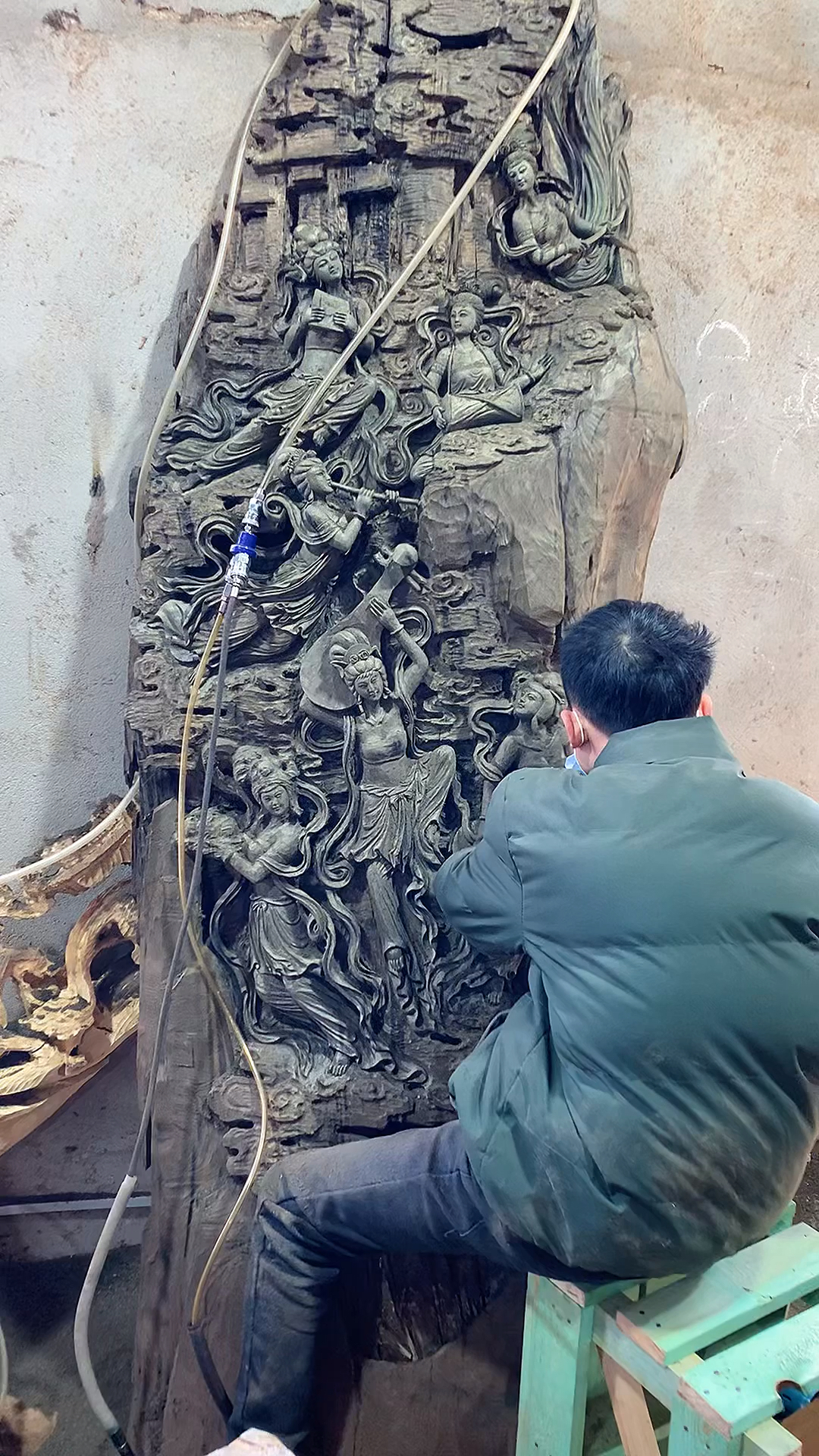 木雕制作过程木雕工艺品七仙女根雕摆件