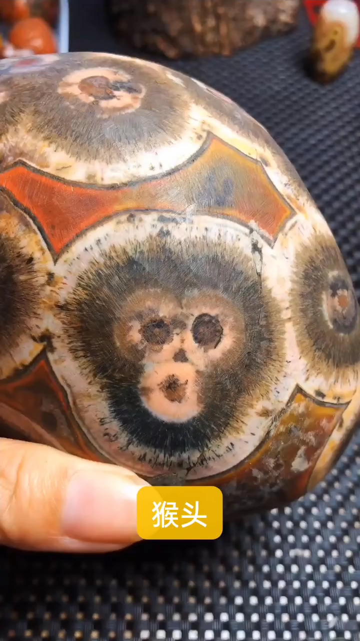 战国红原石奇石象形猴头