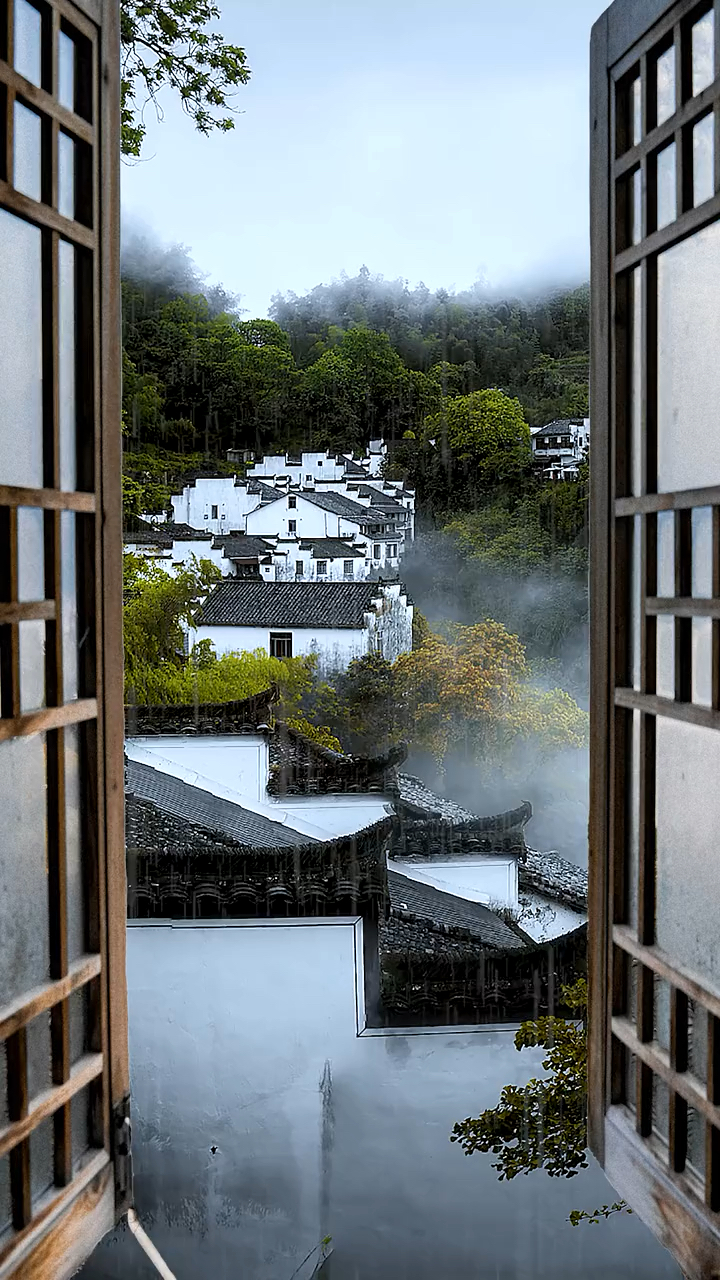 听雨是一种宣泄看雨是一种解压多情的江南一抹雨烟洒在了多情的村落