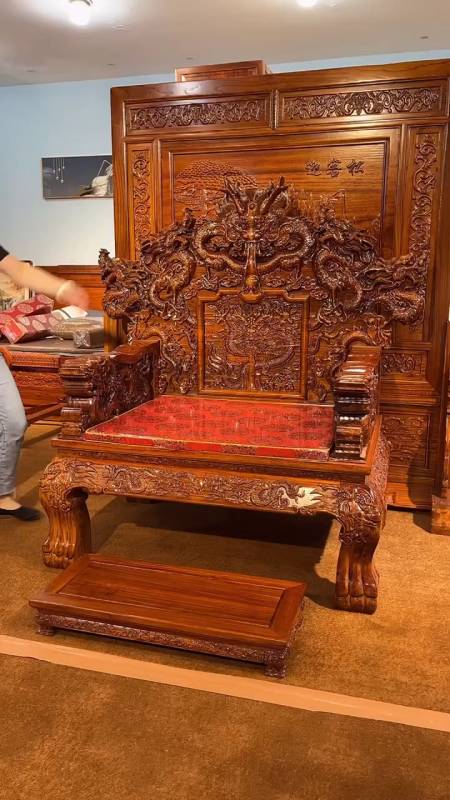 古代皇帝坐的九龙椅#红木家具-度小视