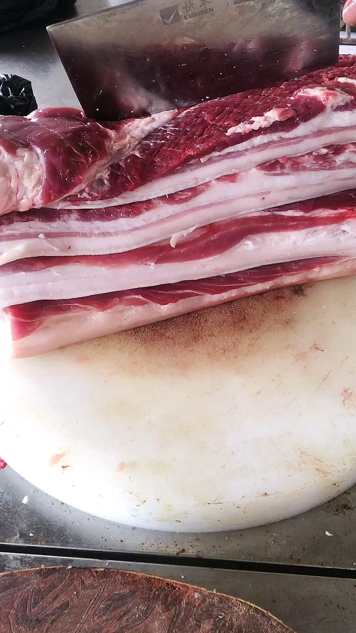 刀切千层五花肉